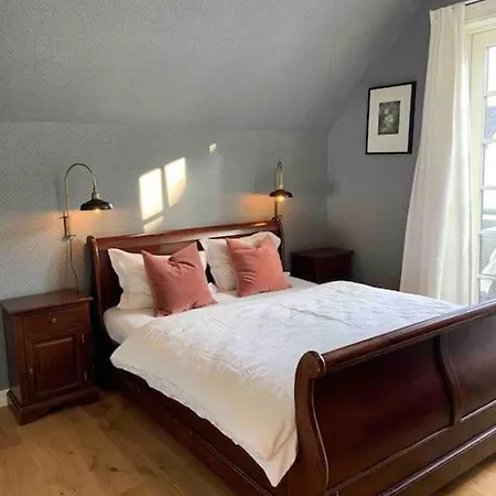 Villa Big 10 Min Walk From Citycenter-swimmingpool Stavanger