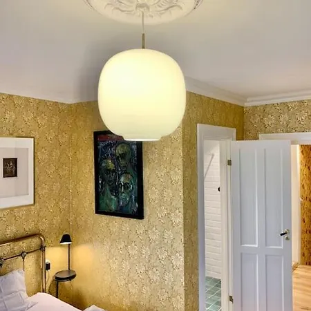 Big 10 Min Walk From Citycenter-swimmingpool Villa Stavanger